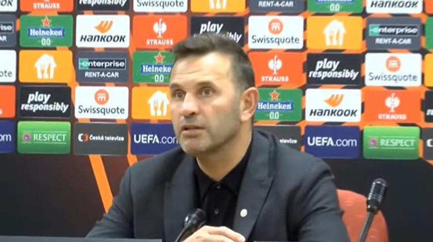 Okan Buruk basın toplantısında gergin anlar yaşadı! ''Sussunlar da konuşalım!''