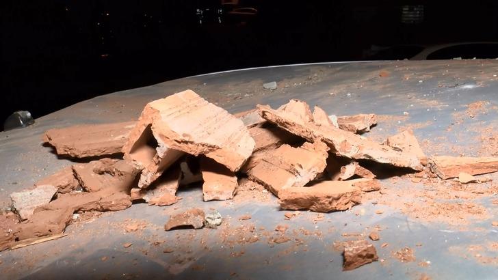 Görüntüler İstanbul'dan! Gece yarısı yaşandı: Evden çıktıklarında araçlarını bu halde buldular G5