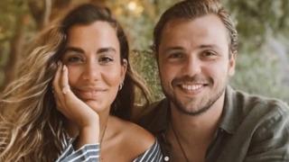 Evlilik yolunda ilk adımı attılar! Tolga Sarıtaş ve Zeynep Mayruk nişanlandı! İşte nişandan ilk kareler 