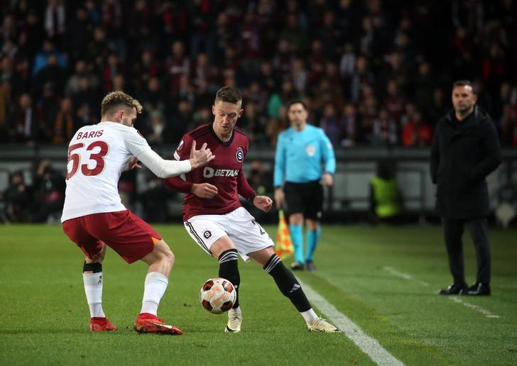 Avrupa'dan elenmenin faturasını Okan Buruk'a kestiler! Spor yazarları başarılı hocaya demediğini bırakmadı G3