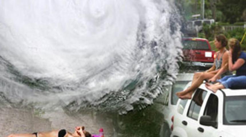 Kasırga geliyor, onlar g&uuml;neşleniyor