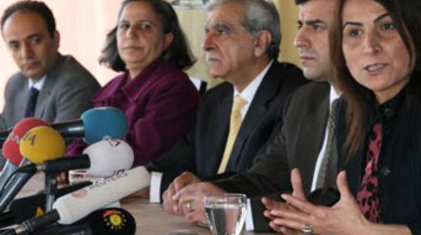 'Öcalan da bırakılsın!'