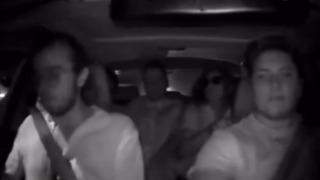 Amerika'da bir grup Türk, Türk taksiciye denk gelince eğlenceli görüntüler ortaya çıktı! O anlar sosyal medyada viral oldu... 'Abi gülmeye başladı'