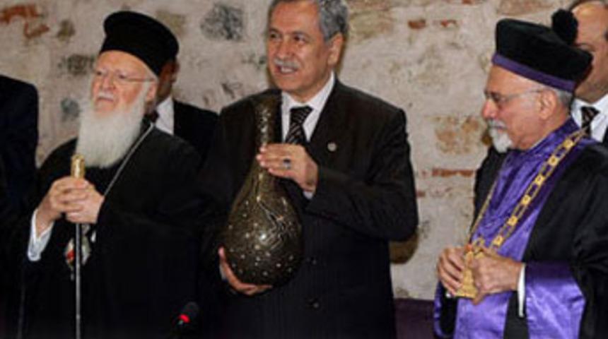 H&uuml;k&uuml;metten tarihi adım