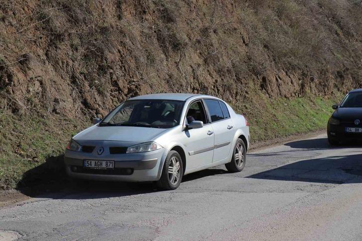 Ayağını frenden çeken yokuş yukarı çıkıyor! Gizemli yol mühendisleri harekete geçirdi... Vatandaşlar test etmek için oraya gidiyorlardı 'Bundan sonra test etmemelerini öneriyorum' G2