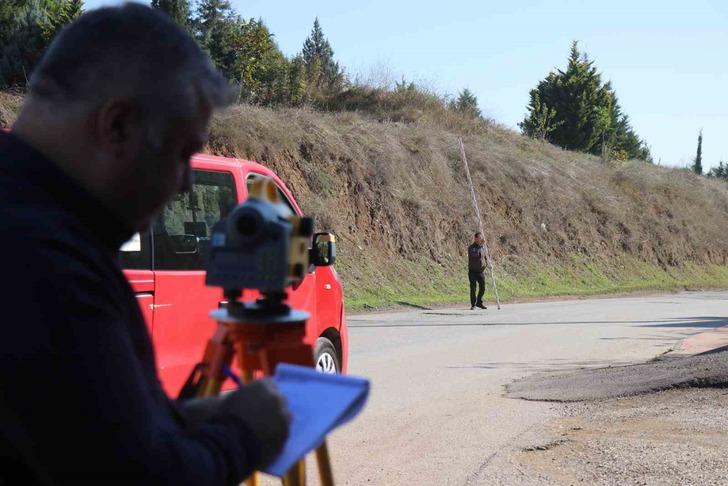 Ayağını frenden çeken yokuş yukarı çıkıyor! Gizemli yol mühendisleri harekete geçirdi... Vatandaşlar test etmek için oraya gidiyorlardı 'Bundan sonra test etmemelerini öneriyorum' G3