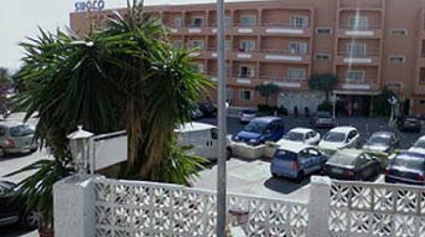 Kocası yanında uyurken tecav&uuml;ze uğradı!