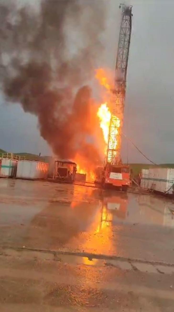 Diyarbakır’daki TPAO'nun petrol kuyusunda patlama! Korku dolu anlar böyle görüntülendi: 1 ölü, 1 yaralı… G3