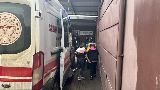 Adıyaman'da 8 öğrenci gıda zehirlenmesi şüphesiyle hastaneye kaldırıldı
