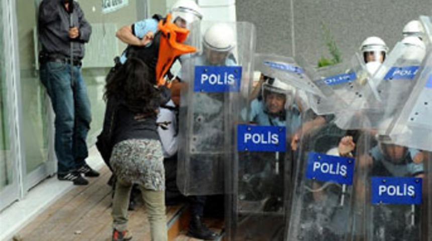 Hopa'nın artçıları sürüyor: 15 gözaltı