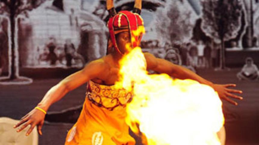 'T&uuml;rk&ccedil;e Bayramı' muhteşem gece ile başladı