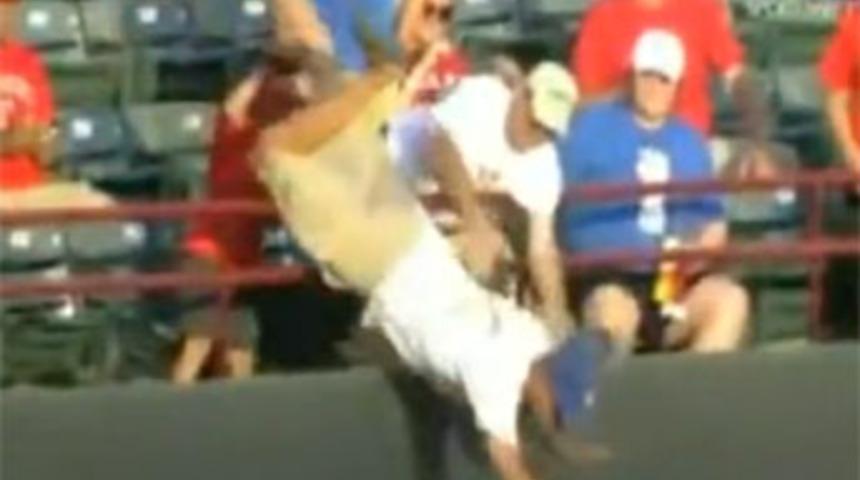 Beyzbol ma&ccedil;ında korkun&ccedil; &ouml;l&uuml;m