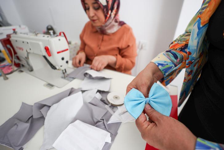 Evinin bir odasını atölyeye çevirdi, yurt dışından sipariş yağıyor! "En fazla Amerika, Avusturalya, Kanada, Suudi Arabistan ve Türk cumhuriyetlerinden talep geliyor" G5