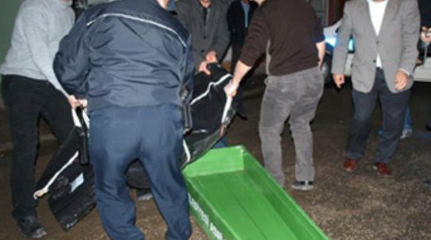 27 yaş küçük eşe 51 bıçak darbesi