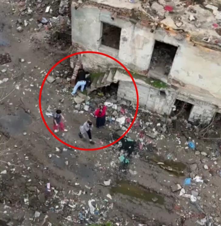 Metruk yapıdan gelen ses sonrası komşular seferber oldu! Görenler inanamadı... G5