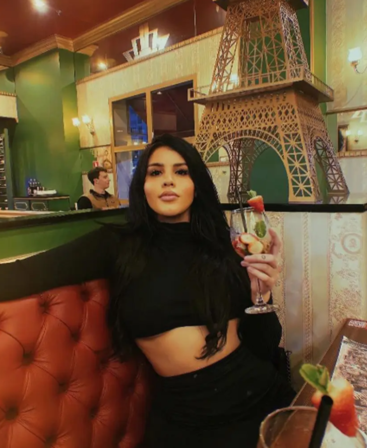 Çılgın fenomen partisinde korkunç iddialar! İlaç verilerek uyuşturulduğunu söyleyen fenomen tecavüze uğradığını iddia etti... Yüzü gözü kan içindeydi G1