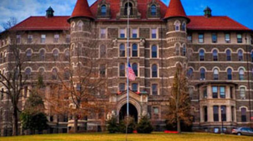 Profes&ouml;r'den inanılmaz intihar