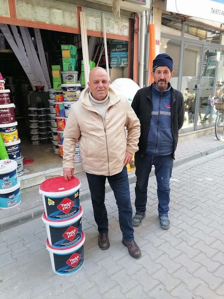 Muhtar adayından belediye başkan adaylarını kıskandıracak performans! "Daha adayken bunu yapıyorsa, muhtar olduktan sonra neler yapar" G1