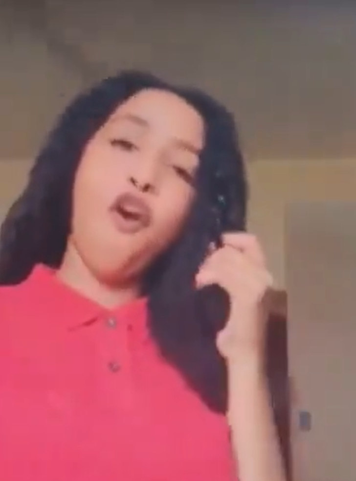 Tabancayla poz vermek istedi! Kafasına dayadığı silah bir anda patladı... Şok içinde yayına devam etti  G2