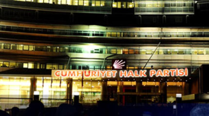 CHP depremle üçe bölündü