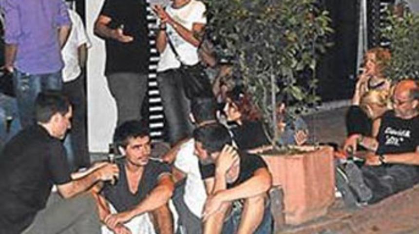 Belediyeye 'minder'li protesto