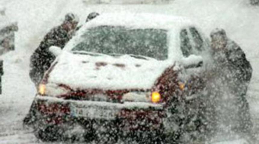 Nisan karı TEM'i kapattı