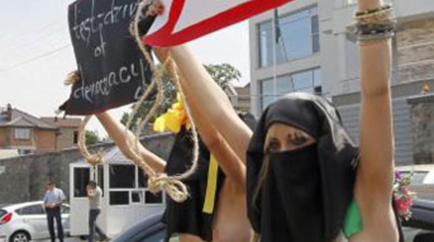 Suudi kadınlara &uuml;sts&uuml;z destek