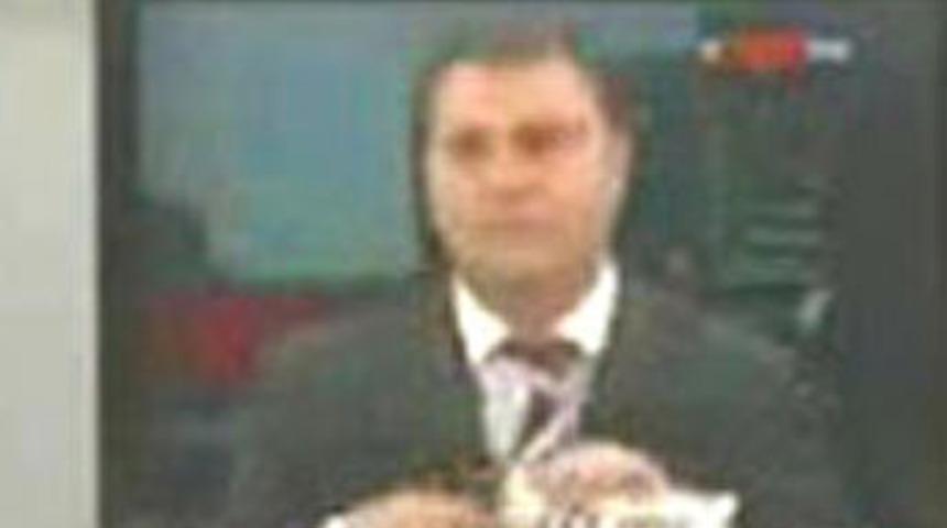 Canlı yayında Taraf gazetesini yırttı!