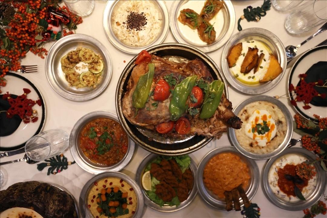 Uzmanından mide dostu yılbaşı men&uuml;s&uuml;! Gizli tehlikeleri a&ccedil;ıkladı 3