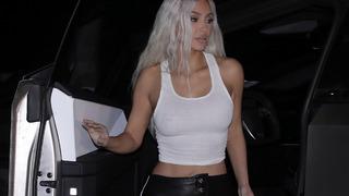Kim Kardashian 100 bin dolarlık Tesla Cybertruck ile kahve almaya gidince... Yeni imajı dikkat çekti