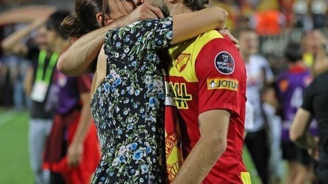 Eski manken Ebru Şancı pozunu paylaşınca kocası Alpaslan Öztürk dayanamadı! Kıskanç