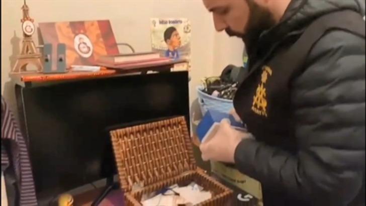 Polis 3 aydır takipteydi... Maltepe, Ataşehir, Çekmeköy ve Sultanbeyli'deki 10 eve fuhuş baskını! G4