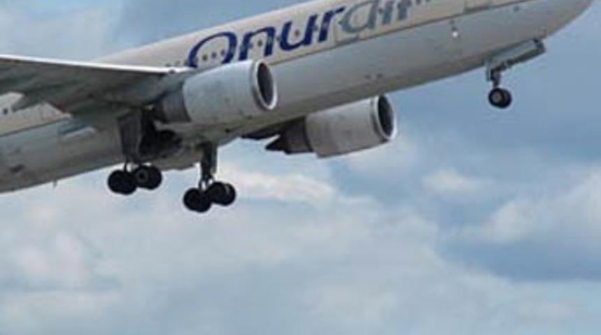 Onur Air u&ccedil;ağı havada arıza yaptı