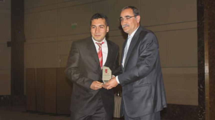 Azerbaycan yazıları ödül getirdi