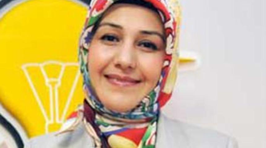 AK Parti'den bir değil iki türbanlı aday!