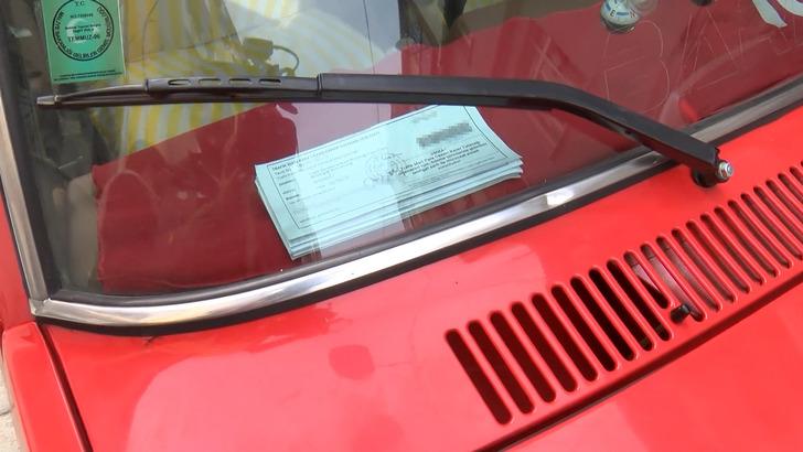 Esenler'de sürücüleri isyan ettiren olay! Plakalarını kapatıp eylem yaptılar: "Bu adamı bizim başımızdan alın" G5