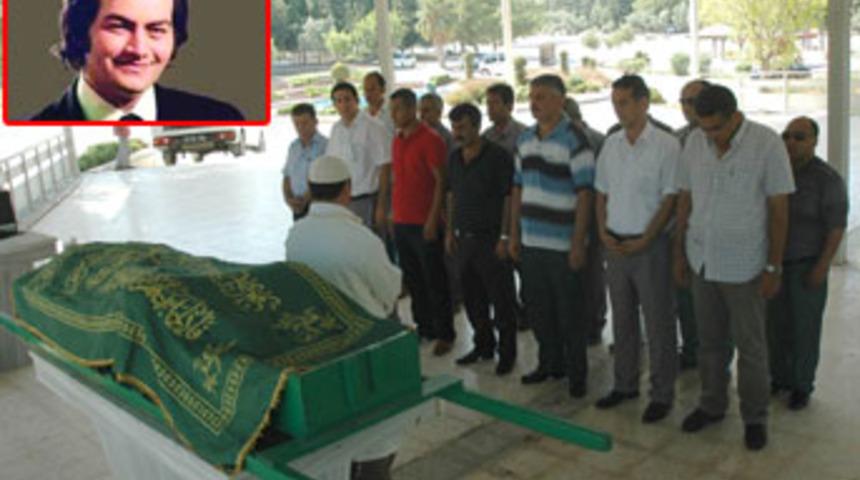 Cenazesine sadece 14 kişi katıldı