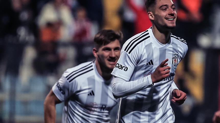 Beşiktaş'ta Semih Kılıçsoy ve yeni transfer Ernest Muci yıldızlaştı! Galatasaray derbisi öncesi İstanbulspor maçından 3 puan...