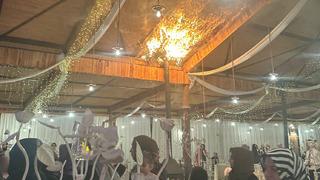Düğünde panik anları! Takı merasimi sırasında salonun tavanı alev alev yandı