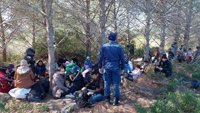 Balıkesir'de 75 düzensiz göçmen yakalandı