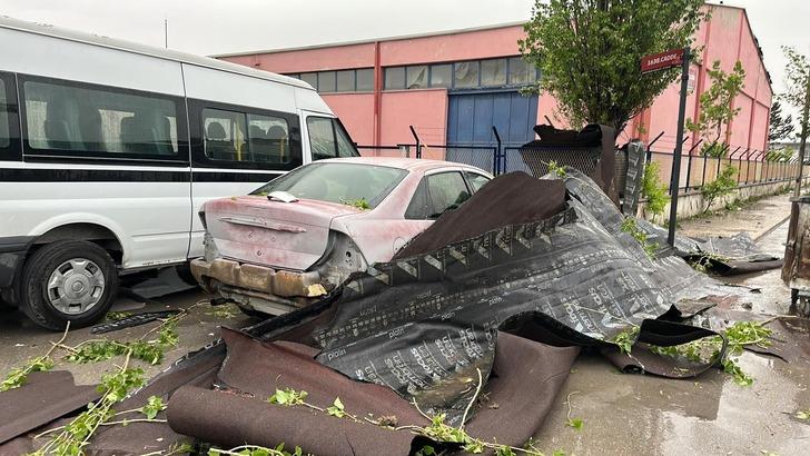 Ankara'da fırtınada feci ölüm: Uçan çatı, sonu oldu! Görüntüler dehşete düşürdü, "Eli cebinde olmasa" sözleri çileden çıkarttı G3