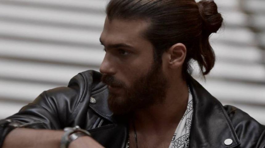 Can Yaman'ın korumaları kameraları itmişti! Oyuncu gazetecilere ateş püskürdü: "İyi oyunlar..."