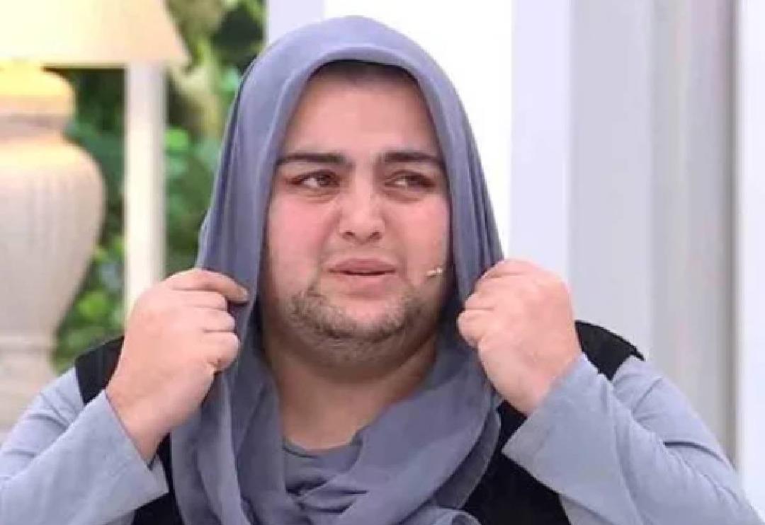 Esra Erol'daki kadın sosyal medyada g&uuml;ndem oldu! "Kocam 'erkeğim' diye sesleniyor" deyince herkes &uuml;z&uuml;ld&uuml;