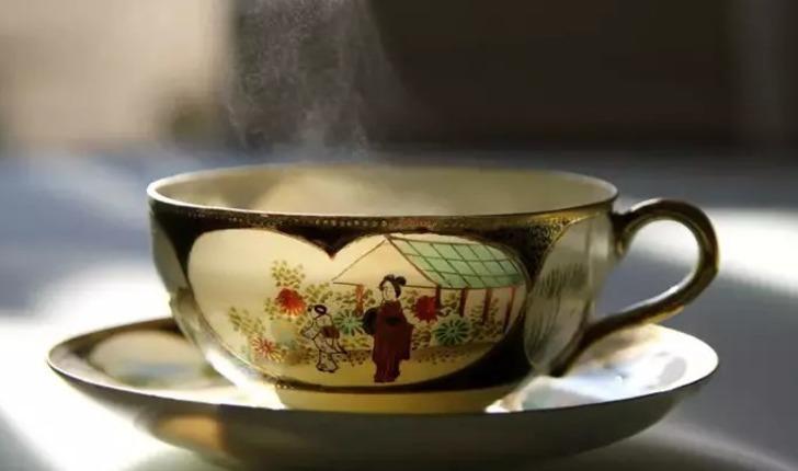 Çinlilerin bu kadar çok içmesinin bir sebebi varmış! Yeni trend: Kilo vermeye çalışanların vazgeçilmezi! Saç dökülmesini durduruyor, kırışıklıkları yok ediyor G4