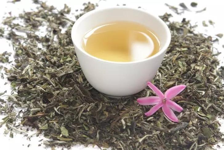 Çinlilerin bu kadar çok içmesinin bir sebebi varmış! Yeni trend: Kilo vermeye çalışanların vazgeçilmezi! Saç dökülmesini durduruyor, kırışıklıkları yok ediyor G5