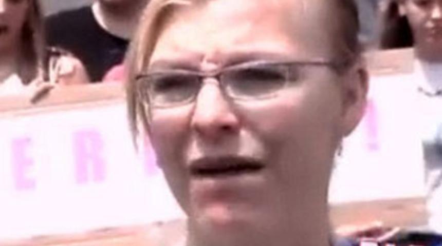 &Ouml;ğretmenini porno filmde g&ouml;rd&uuml;!