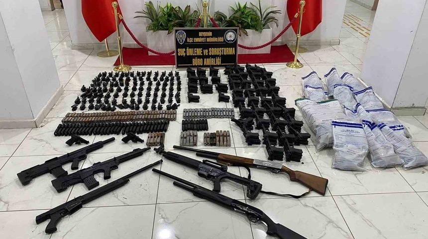 Konya’da yakalanan 14 aranan şahıstan 8’i tutuklandı