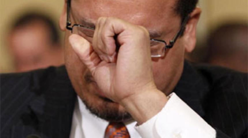 M&uuml;sl&uuml;man milletvekilinin g&ouml;zyaşları