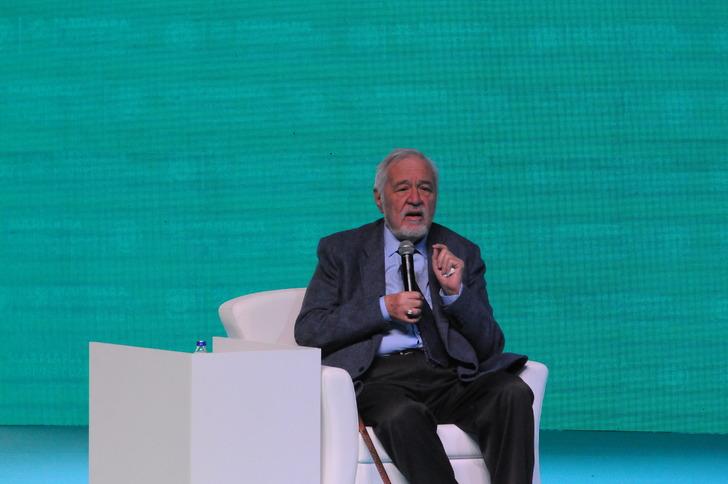 İlber Ortaylı 'en çok kızdığım şey' diyerek açıkladı: Ağır cezaya çarptırılması gerekir G1