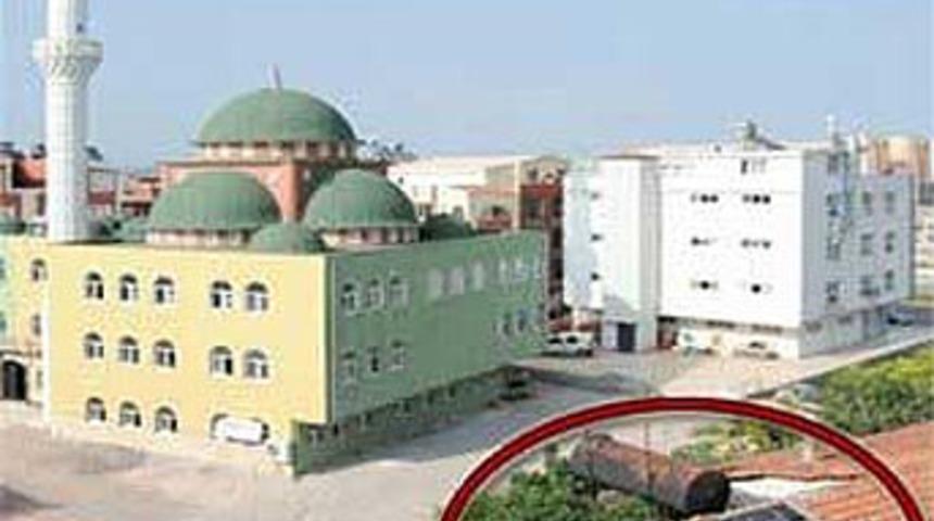 Genelev manzaralı cami!